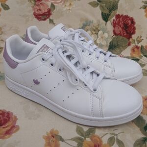 Adidas Stan Smith Women'sWhite and Lavender Sneakers Size 7.5